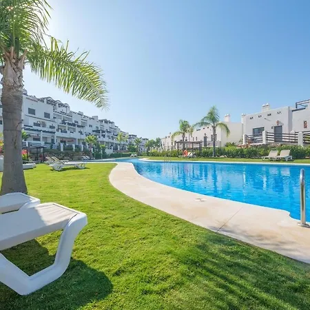 Sunset Paradise Apartment *